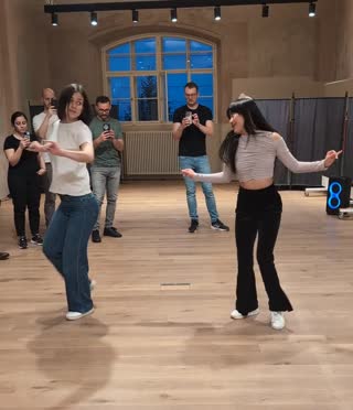 Hip bumping (styling)